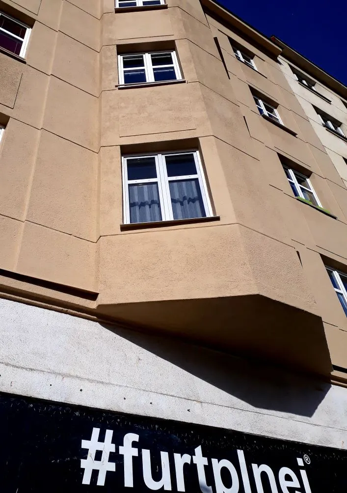 Oprava fasády, Praha 4 — po opravou