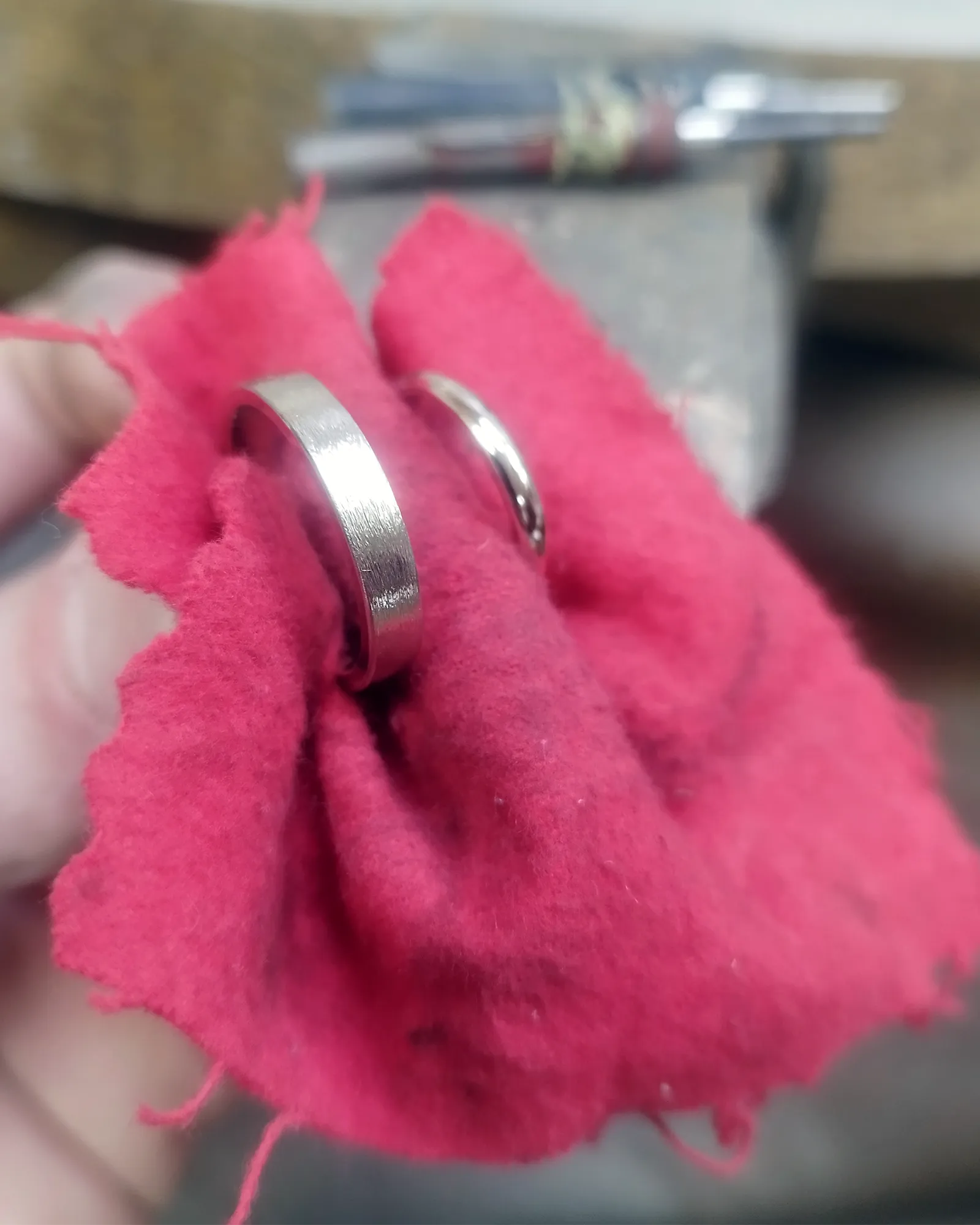 Martin Ševr v zlatnické dílně